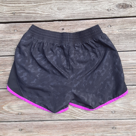 💕3/25💕Black & magenta "Champion" athletic shorts - Picture 2 of 9